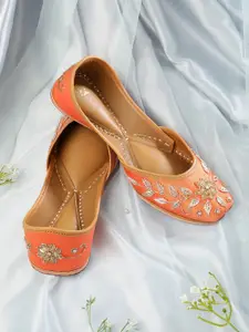 House of Pataudi Floral Embellished Ethnic Mojaris