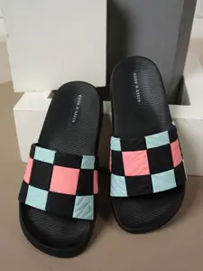 Kook N Keech Women Rubber Sliders