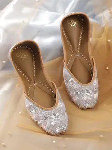 House of Pataudi Women Ethnic Embellished Mojaris