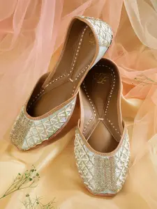 House of Pataudi Embellished Ethnic Mojaris