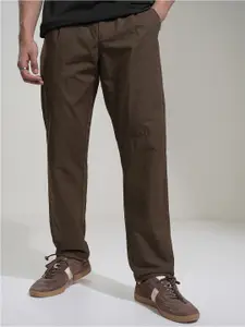 HIGHLANDER Men Straight Fit High-Rise Trousers