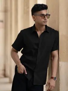 Powerlook Men Spread Collar Solid Casual Shirt