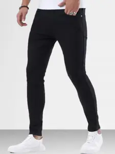 LINARIA Men Classic Tapered Fit Stretchable Jeans