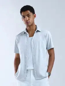 Flying Machine Men Classic Regular Fit Spread Collar Solid Cotton Casual Shirt