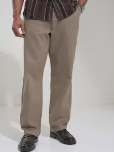HIGHLANDER Men Straight Fit High-Rise Regular Trousers
