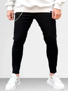 LINARIA Men Classic Tapered Fit Stretchable Jeans