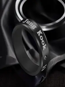 DIVASTRI Black Rhodium-Plated K-Pop Junk-Kook-Star Finger Ring