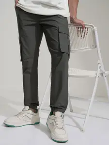 HIGHLANDER Men Ribstop Dobby Solid Cargo Jogger