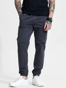 Snitch Men Mid Rise Slim Fit Trackpant