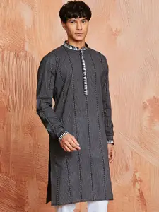 VASTRAMAY Striped Mandarin Collar Straight Kurta