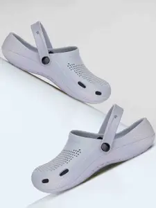 PENNEN Men Self Design Clogs