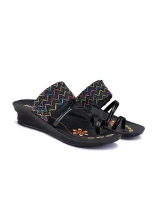 PENNEN Women Printed Wedge Sandals