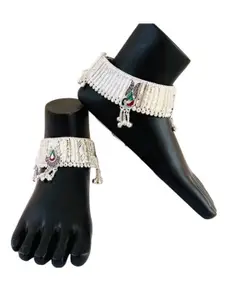 JollyStar Set Of 2 Silver-Plated Artificial Stones Studded And Beaded Anklet
