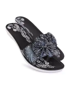 PENNEN Women Printed Sliders