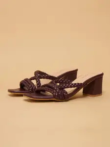 ERIDANI Women Embellished Ethnic Block Sandals