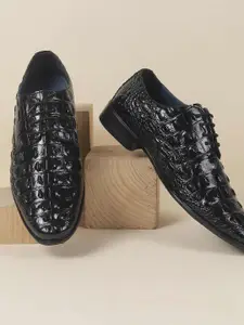 Mochi Men Textured Leather Lace-Up Formal Derbys