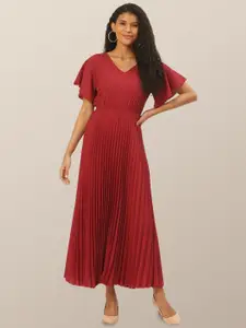 Chemistry Flared Sleeve Crepe Maxi Dress