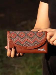 ZOUK Women Geometric Printed Gwalior Weaves Kyra Flap Wallet