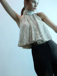 Vero ModaWomen  Embellished Halter Neck Sleeveless Crop Top