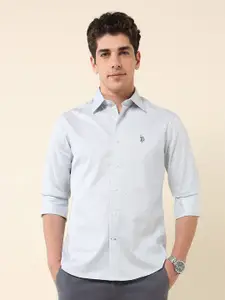 U.S. Polo Assn. Men Classic Fit Spread Collar Geometric Printed Cotton Casual Shirt