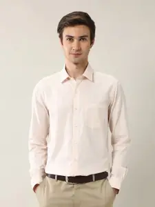 Arrow Men Slim Fit Spread Collar Textured Cotton Formal Shirt