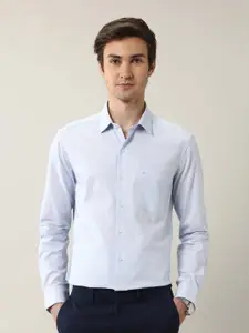 Arrow Men Slim Fit Spread Collar Textured Cotton Formal Shirt