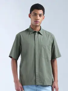 Flying Machine Men Relaxed Oversized Fit Spread Collar Solid Cotton Casual Shirt