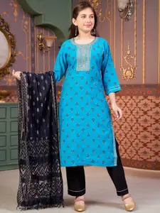 Sangria Girls Ethnic Motifs Printed Round Neck Sequinned Pure Silk Straight Kurta