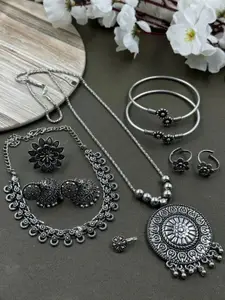 NAMAN ARTS Silver-Plated Oxidised Necklace Jewellery Set