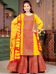 Sangria Girls Floral Printed Round Neck Straight Kurta