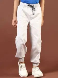 V-Mart Boys Regular Fit Mid-Rise Joggers