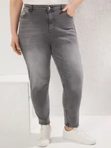 Trendyol Women Regular Fit Heavy Fade Stretchable Jeans