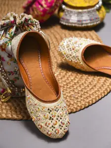 SHOE LAB Women Embellished Mojaris Flats