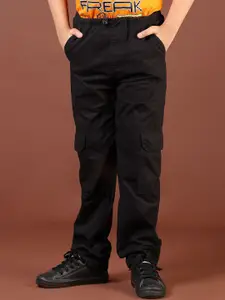 V-Mart Boys Regular Fit Mid Rise Flat Front Cargo Trousers