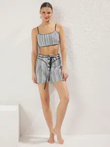 Trendyol Striped Shoulder Shoulder Straps Crop Top With Shorts