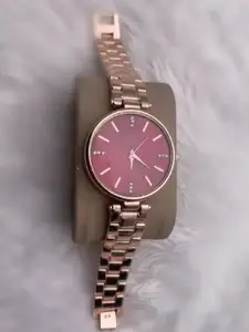 SZN Women Dial & Stainless Steel Straps Analogue Watch Red Dial LaddySZN