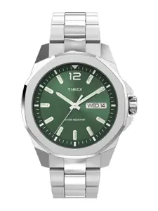 Timex Men Brass Dial & Stainless Steel Bracelet Style Straps Analogue Watch