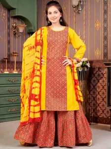 Sangria Girls Floral Printed Round Neck Straight Kurta