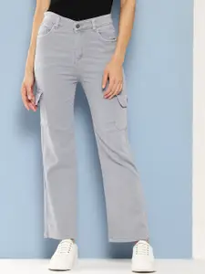 The Roadster Lifestyle Co. Women Relaxed Fit Mid Rise Cotton Cargo Styles Jeans