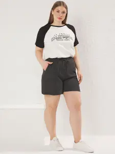 Trendyol Women Mid-Rise Slim Fit Regular Shorts