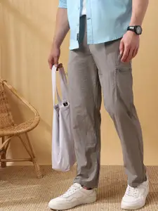 Dennis Lingo Dennis Lingo Men's Solid Straight Fit Parachute Cargo Trousers