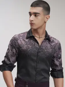 HIGHLANDER Men Comfort Fit Spread Collar Abstract Printed Cotton Casual Shirt