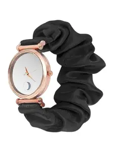 SZN Women pack of 5 scrunchies Dial & Wrap Around Straps Analogue Watch