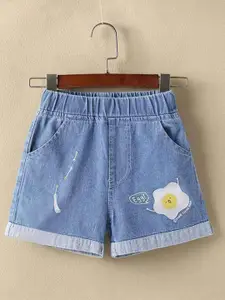 YK Girls Regular Fit Mid-Rise Embellished Washed Denim Shorts