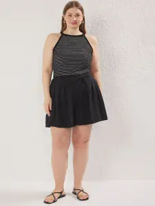 Trendyol Women Loose Fit Mid Rise Regular Shorts