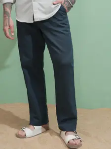 HIGHLANDER Men Comfort Straight Fit High-Rise Trousers