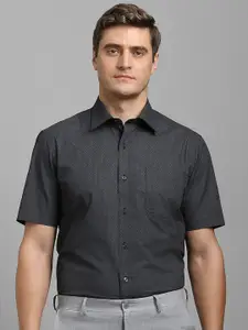 Louis Philippe Men Classic Fit Spread Collar Geometric Printed Cotton Formal Shirt