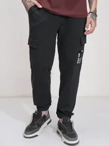 HIGHLANDER Men Comfort High-Rise Cargos Trousers