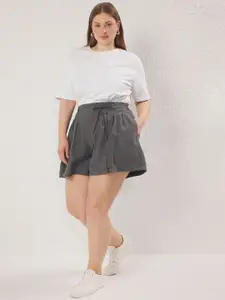 Trendyol Women Loose Fit Mid Rise Regular Shorts