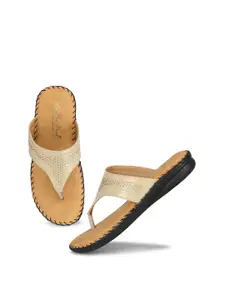 BIG BIRD FOOTWEAR Women Textured One Toe Flats